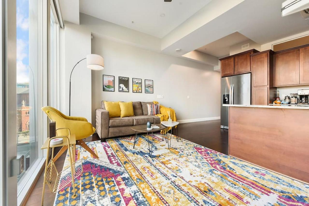 Hostwise Stays - The Washington At Chatham - Free Parking, Private Gym, Skyline Views! Pittsburgh Buitenkant foto